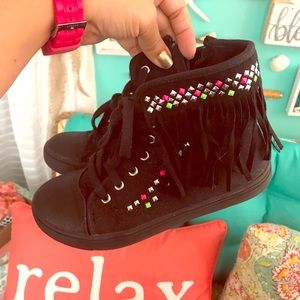 Black suede sneaker fringe booty
